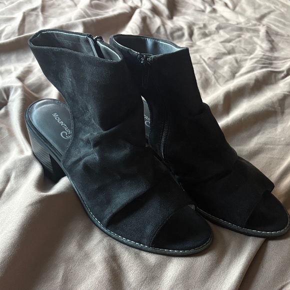 Women’s Chic Black Peep-Toe Heeled Boots - Picture 1 of 1